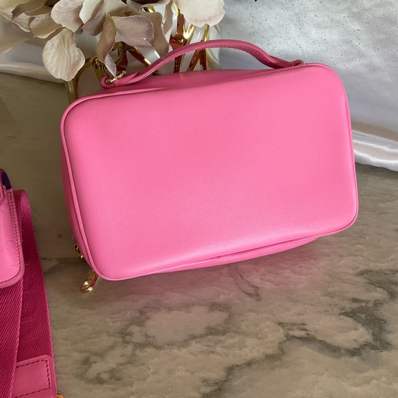 Sold Amazing Louis Vuitton Pink Utility Bag - Picture 3 of 16